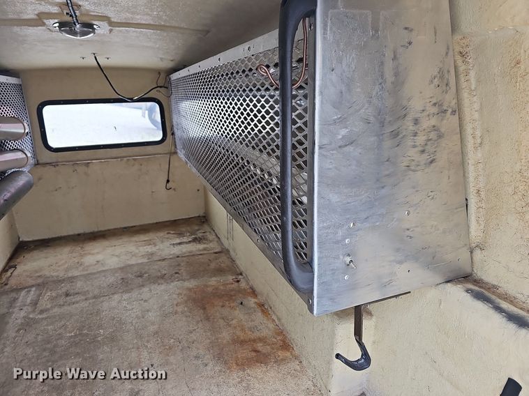 image for item LW9596 Fiberglass utility topper