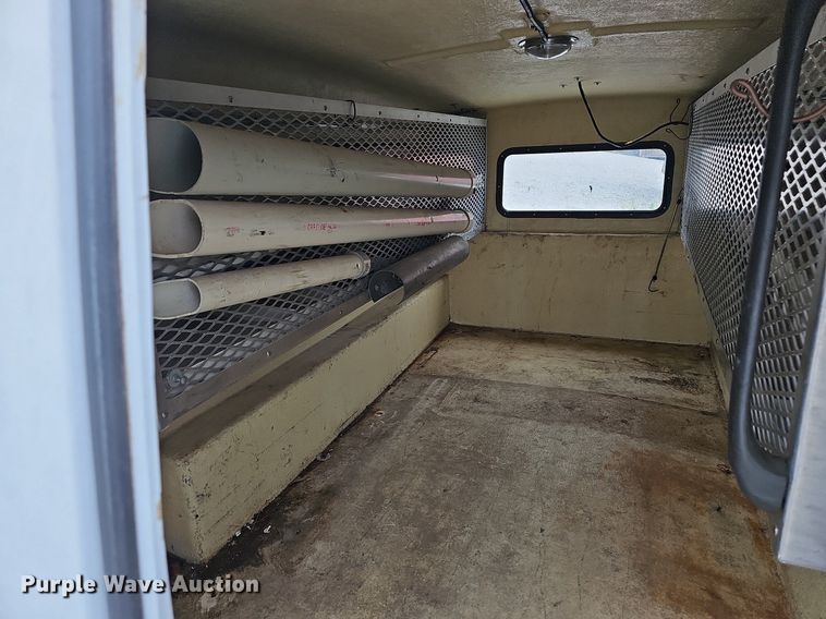 image for item LW9596 Fiberglass utility topper