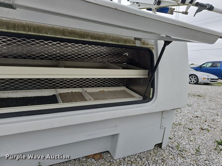 image for item LW9596 Fiberglass utility topper