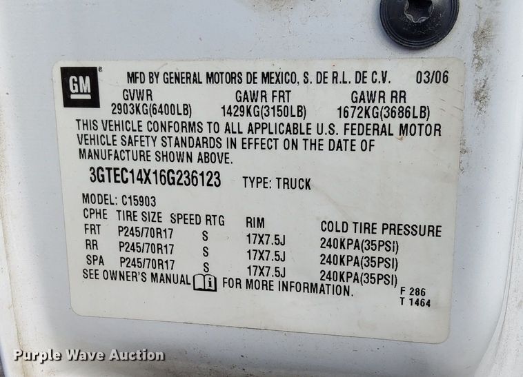 image for item LW9607 2006 GMC Sierra 1500  pickup truck