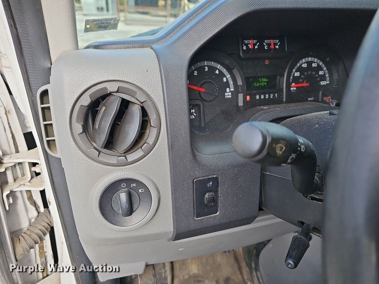 image for item LW9608 2011 Ford E150  van