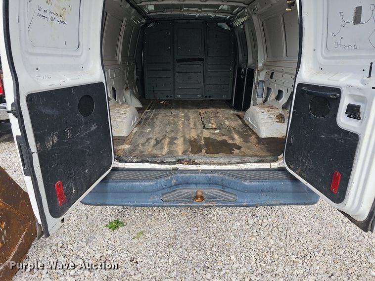 image for item LW9608 2011 Ford E150  van