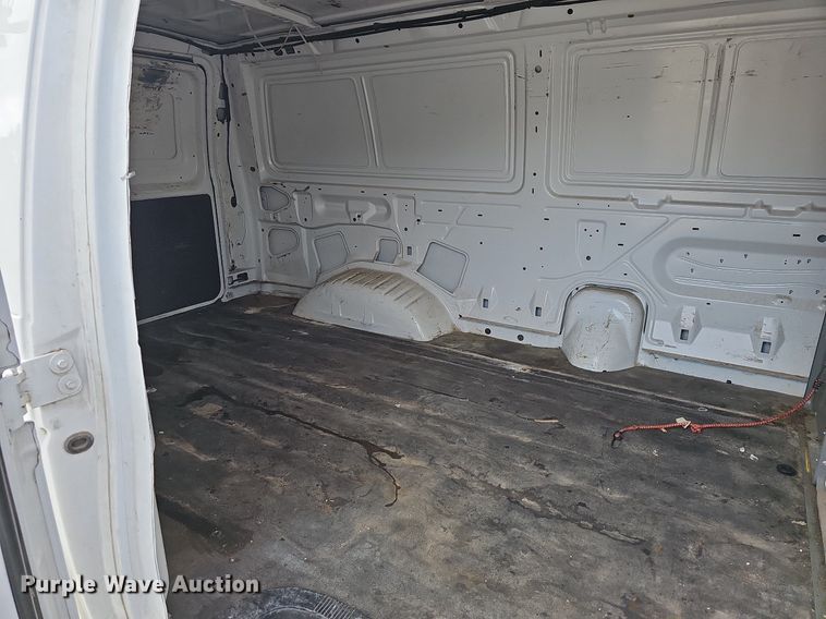 image for item LW9608 2011 Ford E150  van