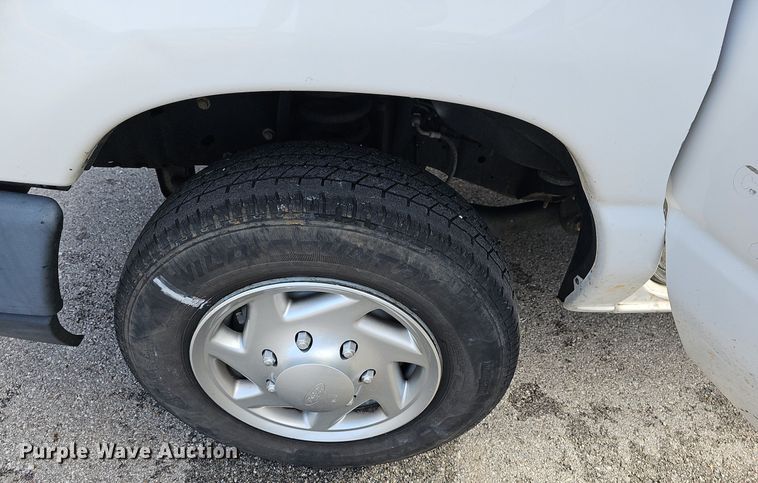 image for item LW9608 2011 Ford E150  van