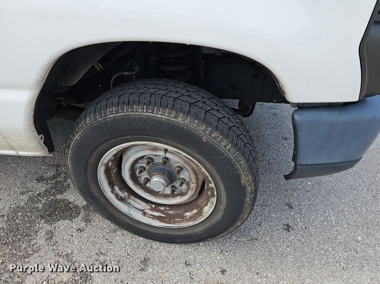 image for item LW9608 2011 Ford E150  van