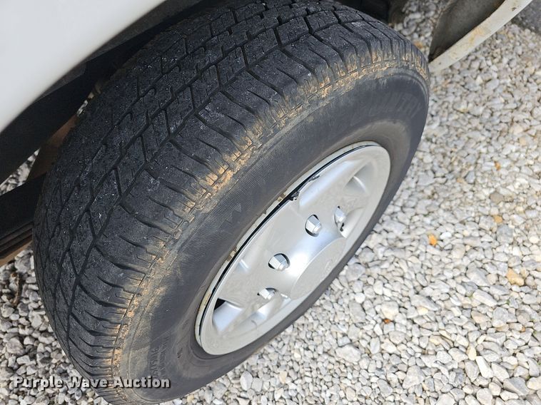 image for item LW9608 2011 Ford E150  van