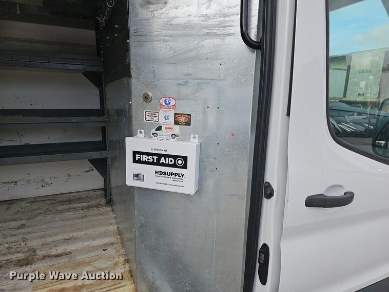 image for item LW9609 2016 Ford Transit  van