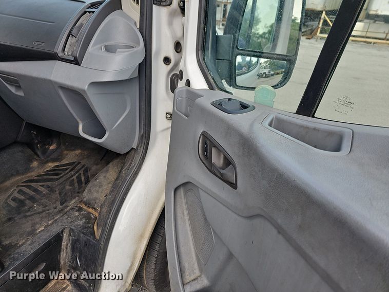 image for item LW9609 2016 Ford Transit  van