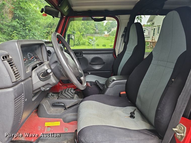 image for item LW9617 2001 Jeep Wrangler Sport  SUV