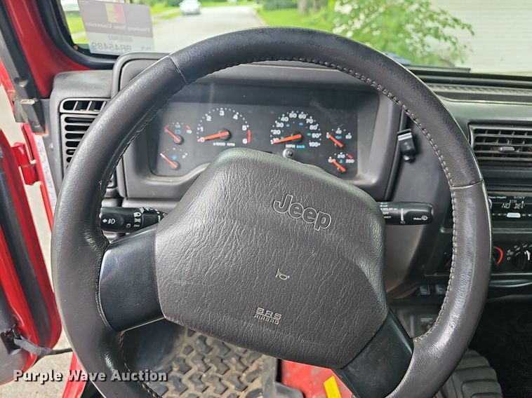 image for item LW9617 2001 Jeep Wrangler Sport  SUV