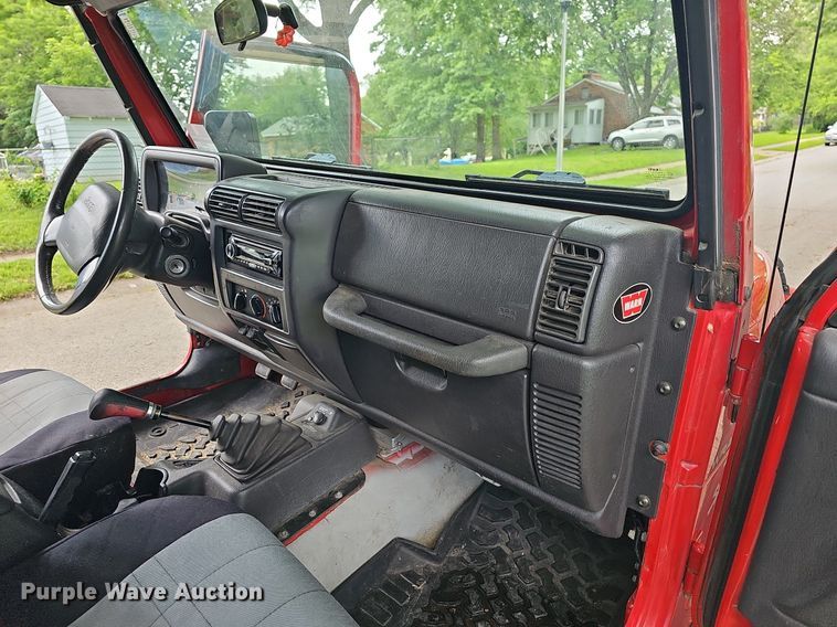 image for item LW9617 2001 Jeep Wrangler Sport  SUV