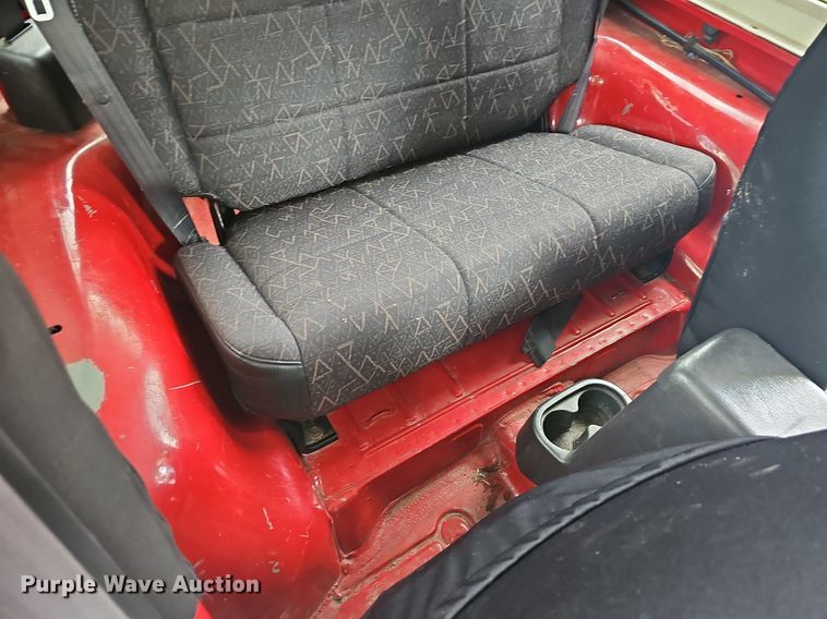 image for item LW9617 2001 Jeep Wrangler Sport  SUV