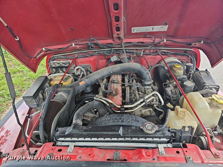 image for item LW9617 2001 Jeep Wrangler Sport  SUV