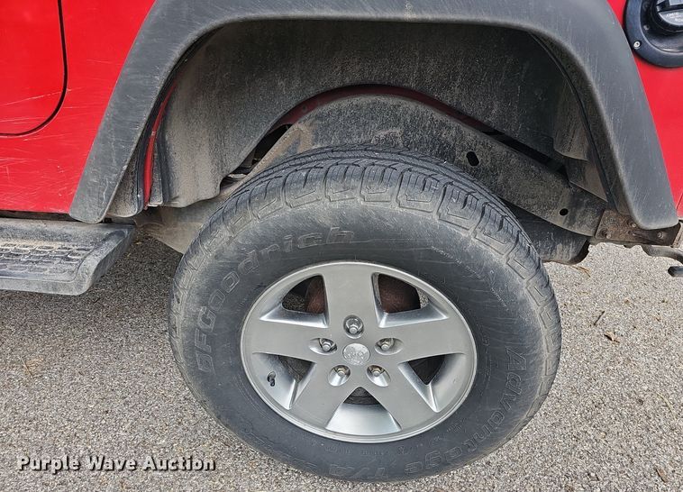 image for item LW9617 2001 Jeep Wrangler Sport  SUV