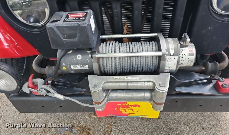 image for item LW9617 2001 Jeep Wrangler Sport  SUV