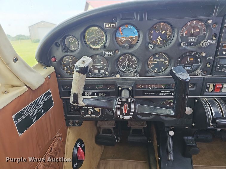 image for item LW9618 1971 Piper Aircraft PA28-180  airplane