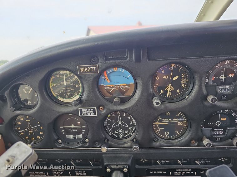 image for item LW9618 1971 Piper Aircraft PA28-180  airplane