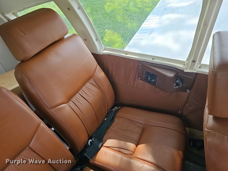 image for item LW9618 1971 Piper Aircraft PA28-180  airplane