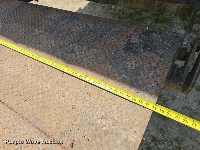 image for item LW9621 1997 International 4900  box truck