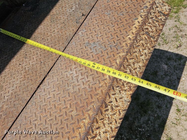 image for item LW9621 1997 International 4900  box truck