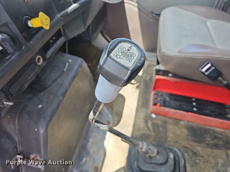 image for item LW9621 1997 International 4900  box truck