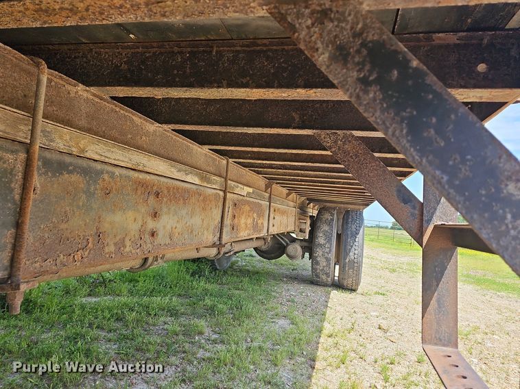 image for item LW9621 1997 International 4900  box truck