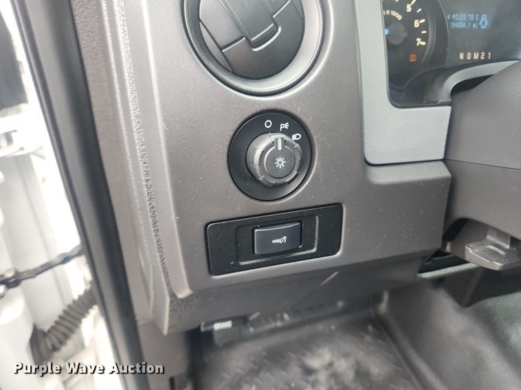 image for item LX9555 2011 Ford F150 XL  pickup truck