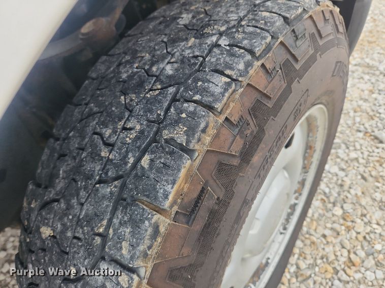 image for item LX9555 2011 Ford F150 XL  pickup truck