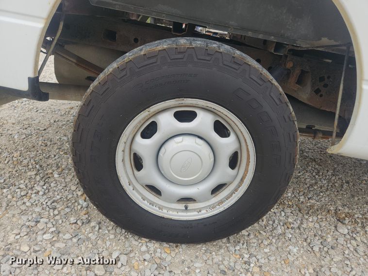 image for item LX9555 2011 Ford F150 XL  pickup truck