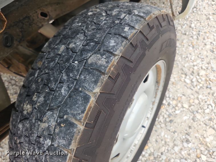 image for item LX9555 2011 Ford F150 XL  pickup truck