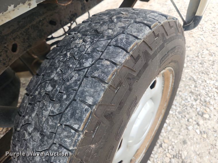 image for item LX9555 2011 Ford F150 XL  pickup truck