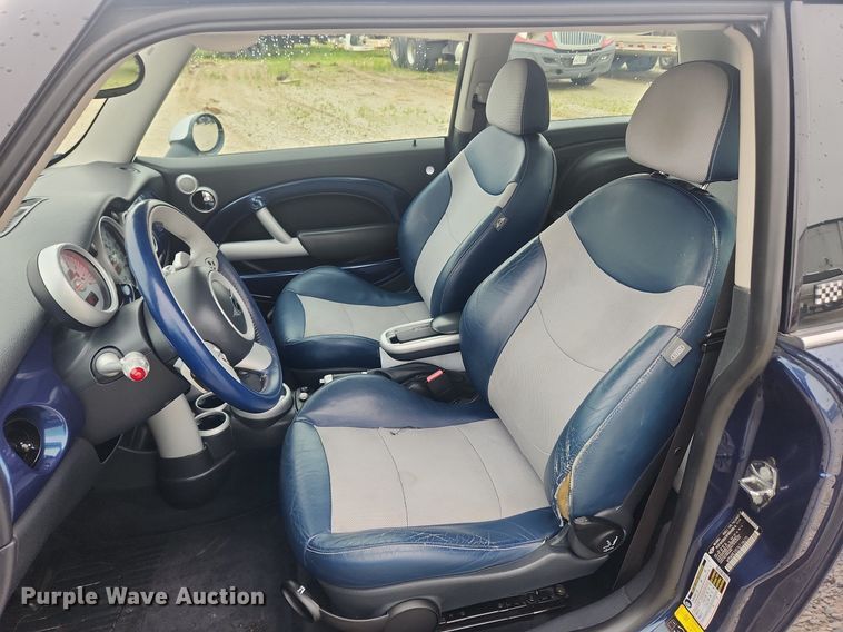 image for item LX9556 2006 Mini Cooper S