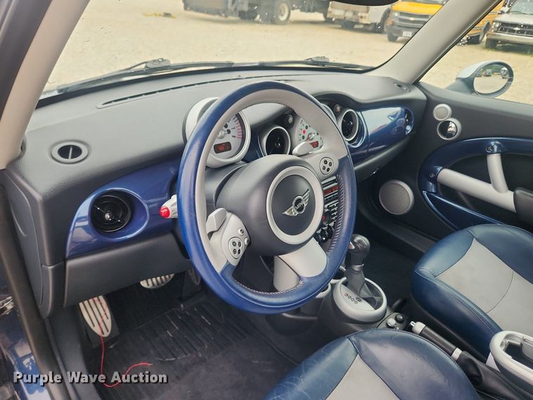 image for item LX9556 2006 Mini Cooper S