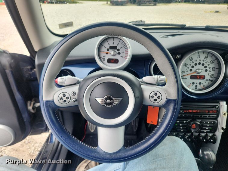 image for item LX9556 2006 Mini Cooper S