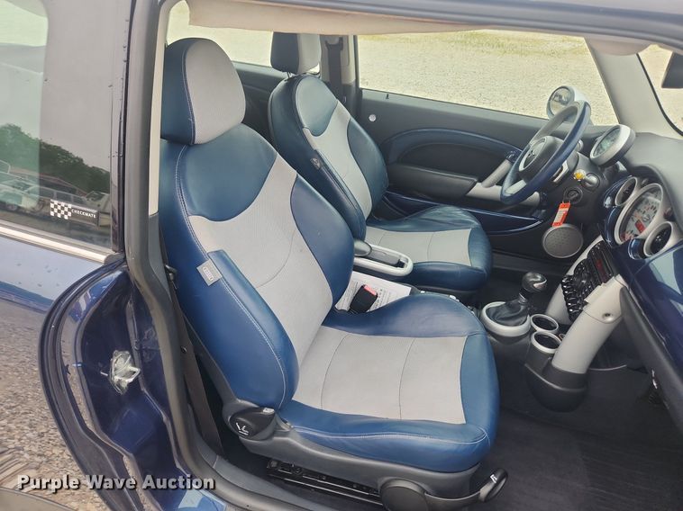 image for item LX9556 2006 Mini Cooper S