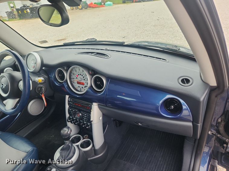 image for item LX9556 2006 Mini Cooper S