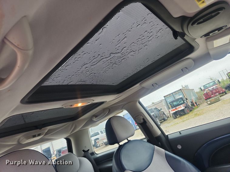 image for item LX9556 2006 Mini Cooper S