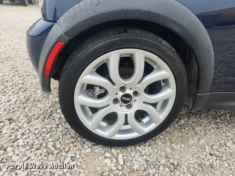 image for item LX9556 2006 Mini Cooper S