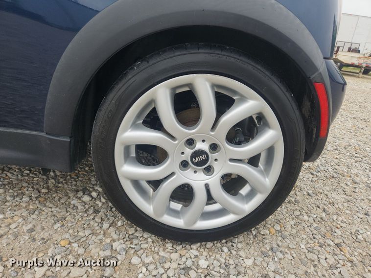 image for item LX9556 2006 Mini Cooper S