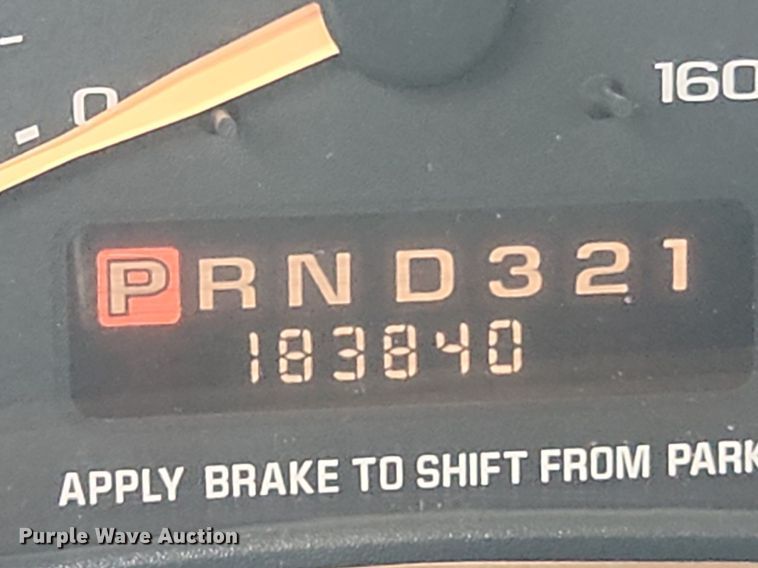 image for item LX9557 2002 GMC Savana G1500  van