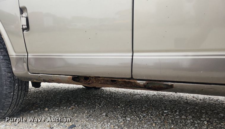 image for item LX9557 2002 GMC Savana G1500  van