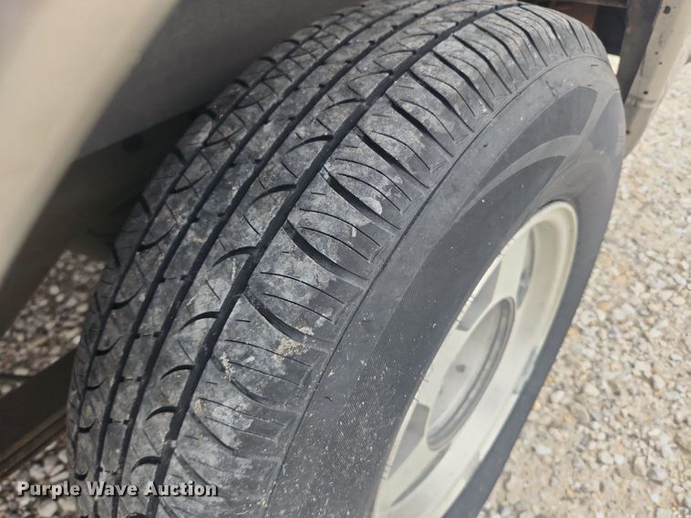 image for item LX9557 2002 GMC Savana G1500  van