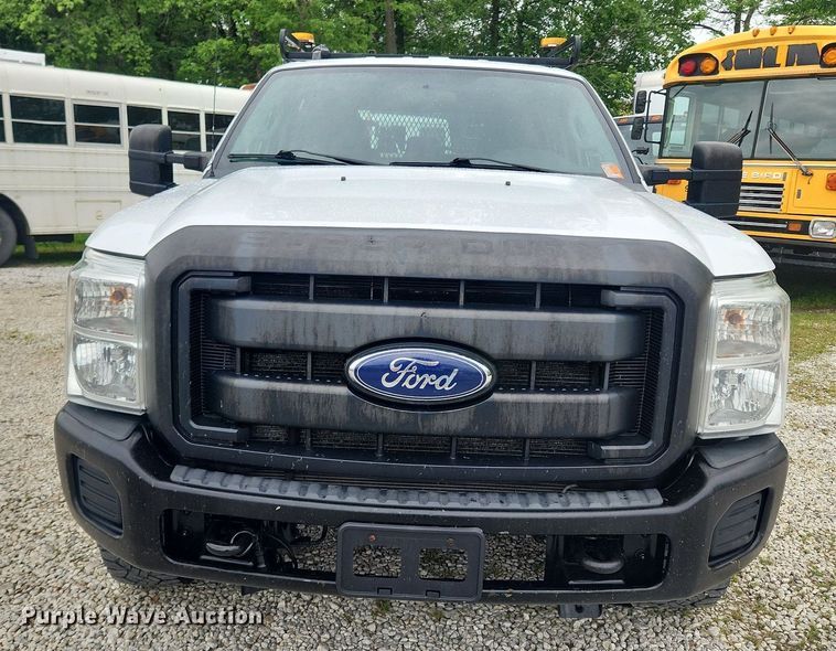 image for item LX9558 2013 Ford F350 Super Duty XL  Crew Cab pickup truck