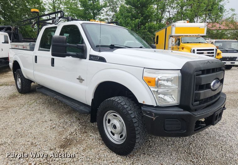 image for item LX9558 2013 Ford F350 Super Duty XL  Crew Cab pickup truck