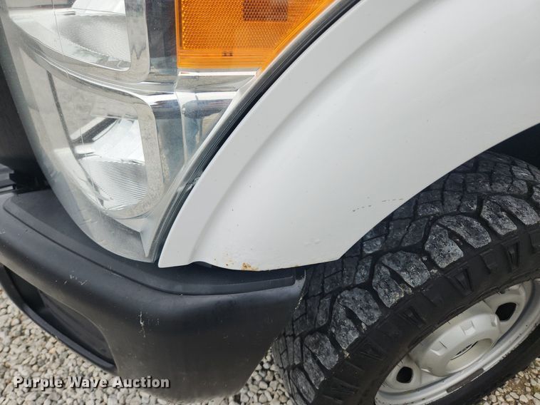 image for item LX9558 2013 Ford F350 Super Duty XL  Crew Cab pickup truck