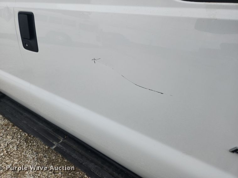 image for item LX9558 2013 Ford F350 Super Duty XL  Crew Cab pickup truck