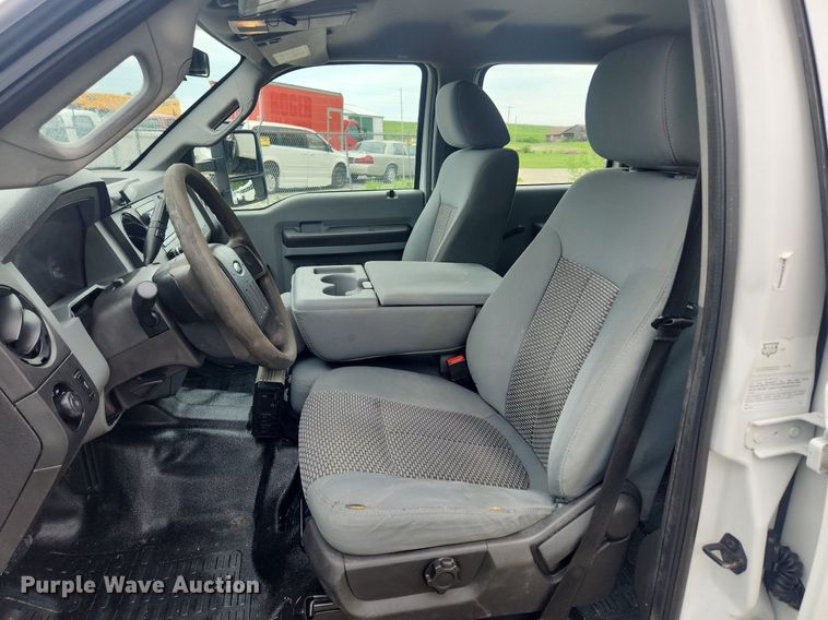 image for item LX9558 2013 Ford F350 Super Duty XL  Crew Cab pickup truck