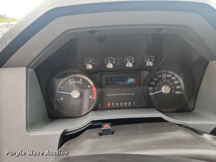 image for item LX9558 2013 Ford F350 Super Duty XL  Crew Cab pickup truck