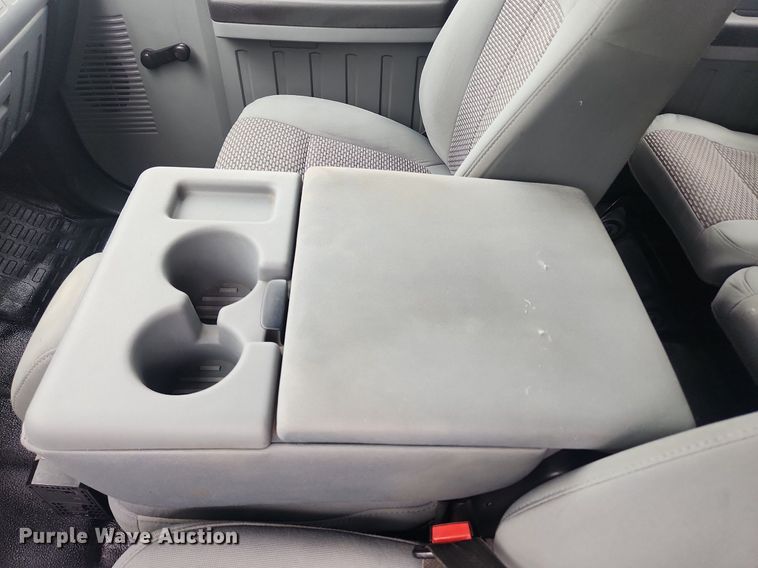 image for item LX9558 2013 Ford F350 Super Duty XL  Crew Cab pickup truck