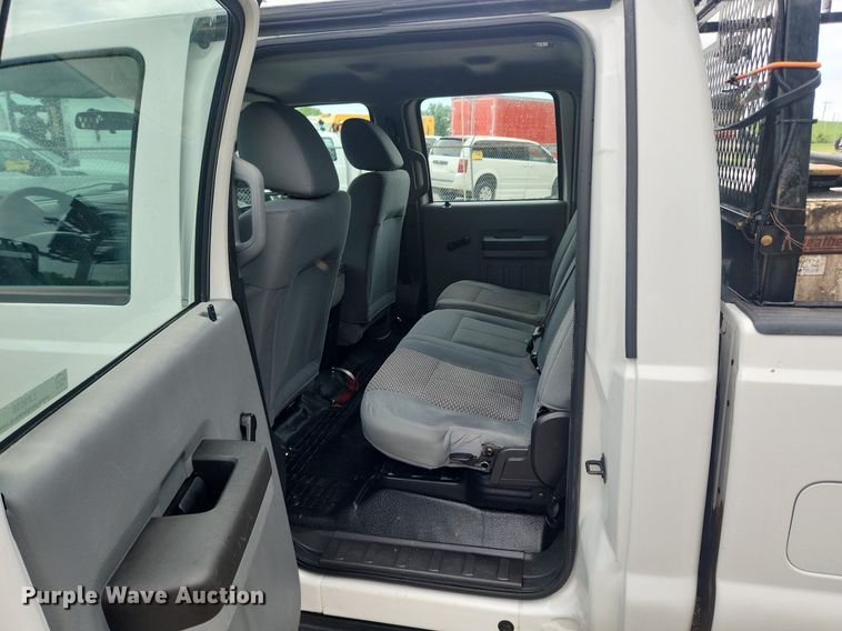 image for item LX9558 2013 Ford F350 Super Duty XL  Crew Cab pickup truck